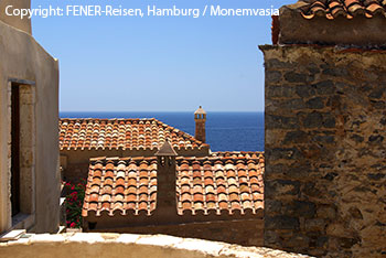 Blick über die Dächer von Monemvasia