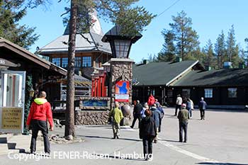 Rovaniemi Polarkreis mit Weihnachtspostamt